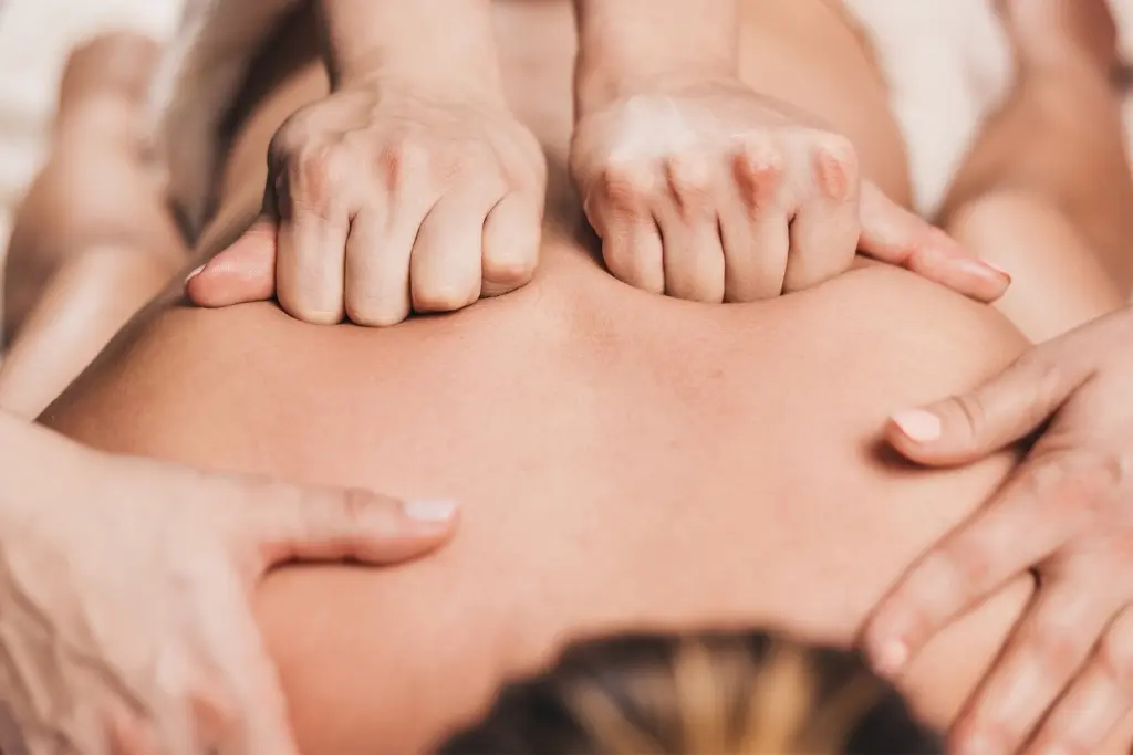Masajes en Girona y Caldes de Malavella: Masaje 4 Manos Sensitivo para una experiencia poética e íntima.